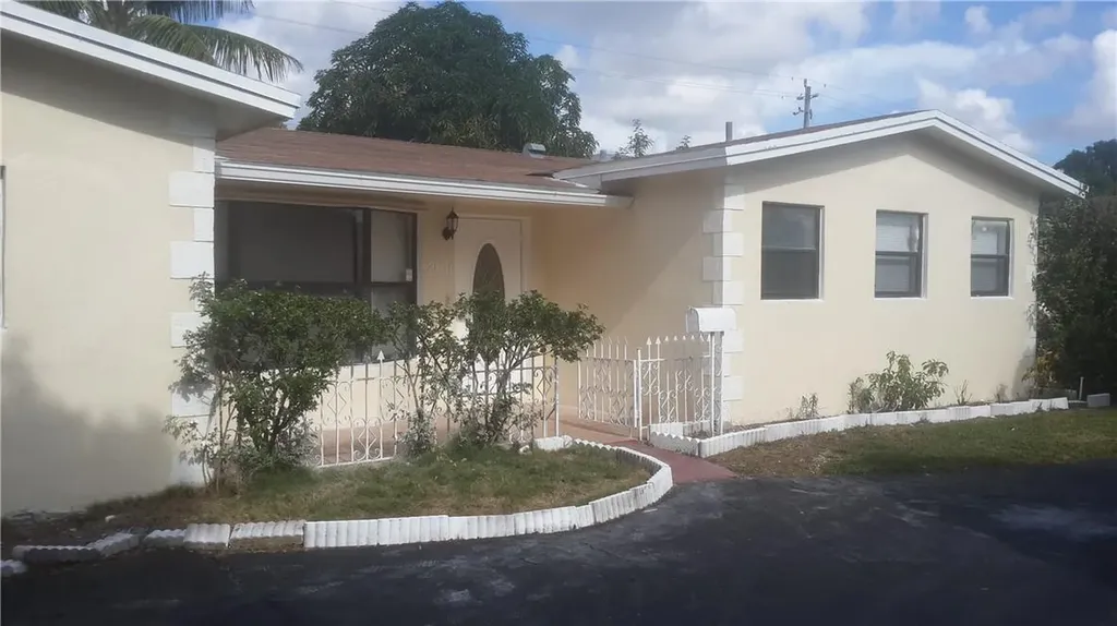 2670 NW 42nd Avenue Lauderhill FL 33313