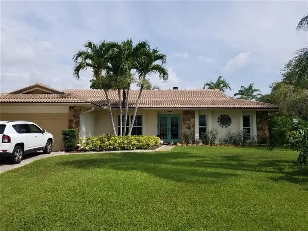 9843 NW 18th Street Coral Springs FL 33071