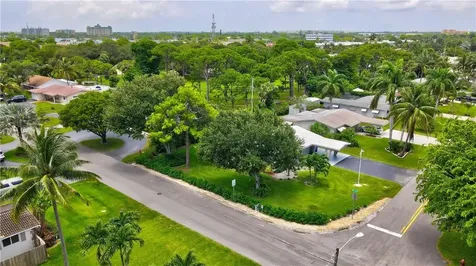 621 SE 2nd Avenue Pompano Beach FL 33060