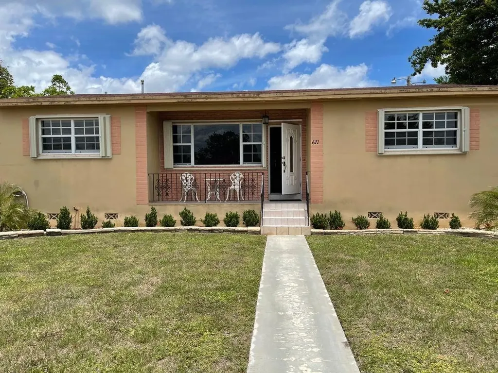 671 E 59th Street Hialeah FL 33013