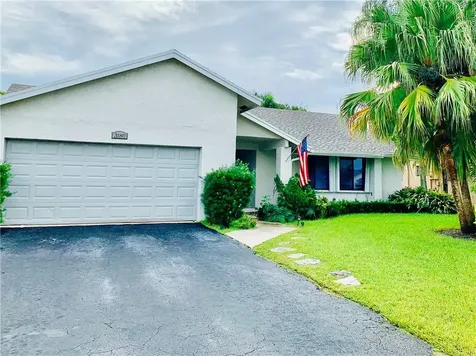 3180 NW 94th Terrace Sunrise FL 33351