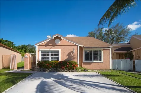 2421 SW 86th Avenue Miramar FL 33025