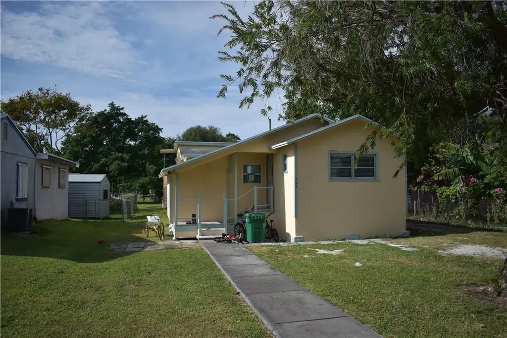 349 Cypress Avenue Pahokee FL 33476