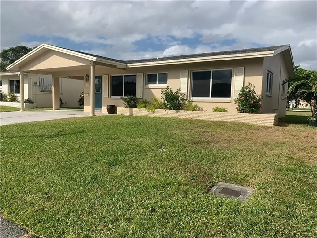 4709 NW 44th Court Tamarac FL 33319
