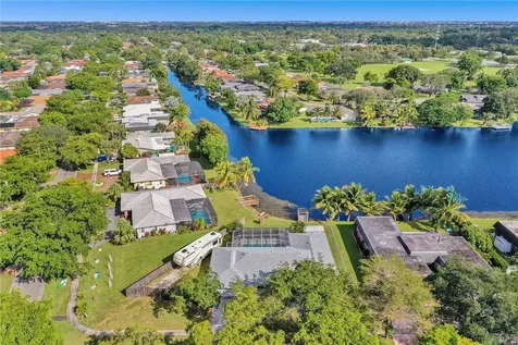 6721 SW 20th Street Plantation FL 33317