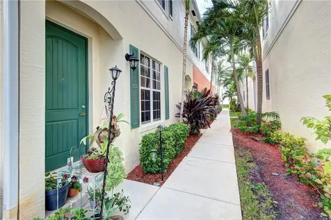 151 SW 7th Court Pompano Beach FL 33060
