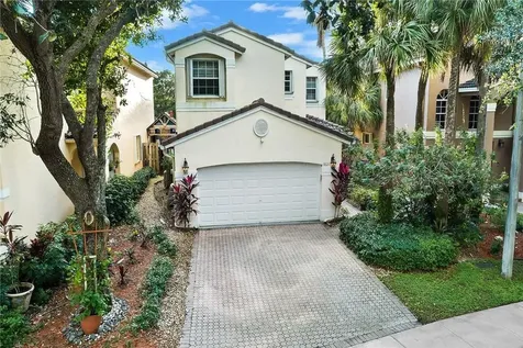 9828 Fairway Cove Lane Plantation FL 33324