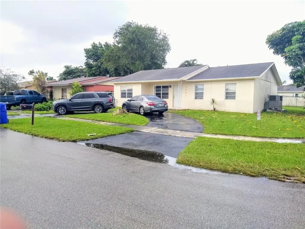 7701 SW 7th Street North Lauderdale FL 33068