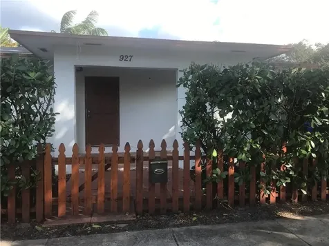 927 S 20th Avenue Hollywood FL 33020
