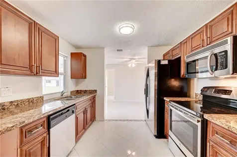 8204 NW 12th Place Plantation FL 33322