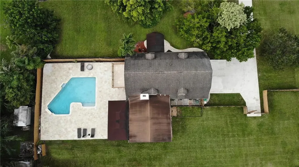 5600 SW 111th Terrace Davie FL 33328