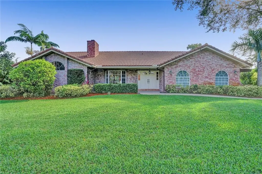 1300 NW 116th Avenue Plantation FL 33323