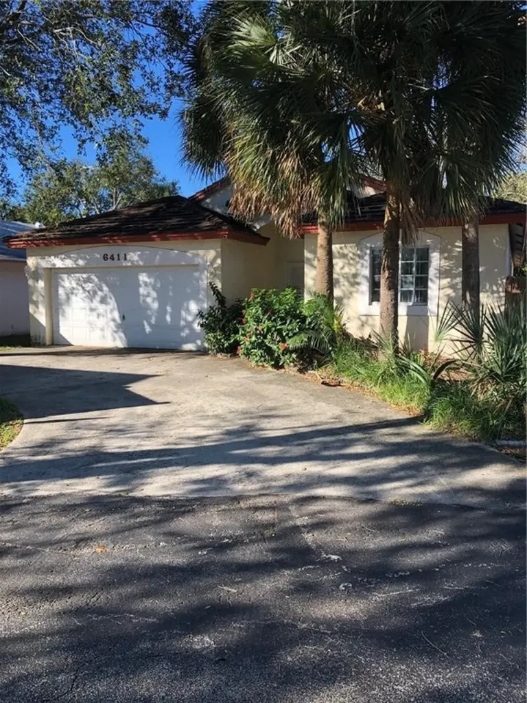 6411 SW 13th Street Plantation FL 33317