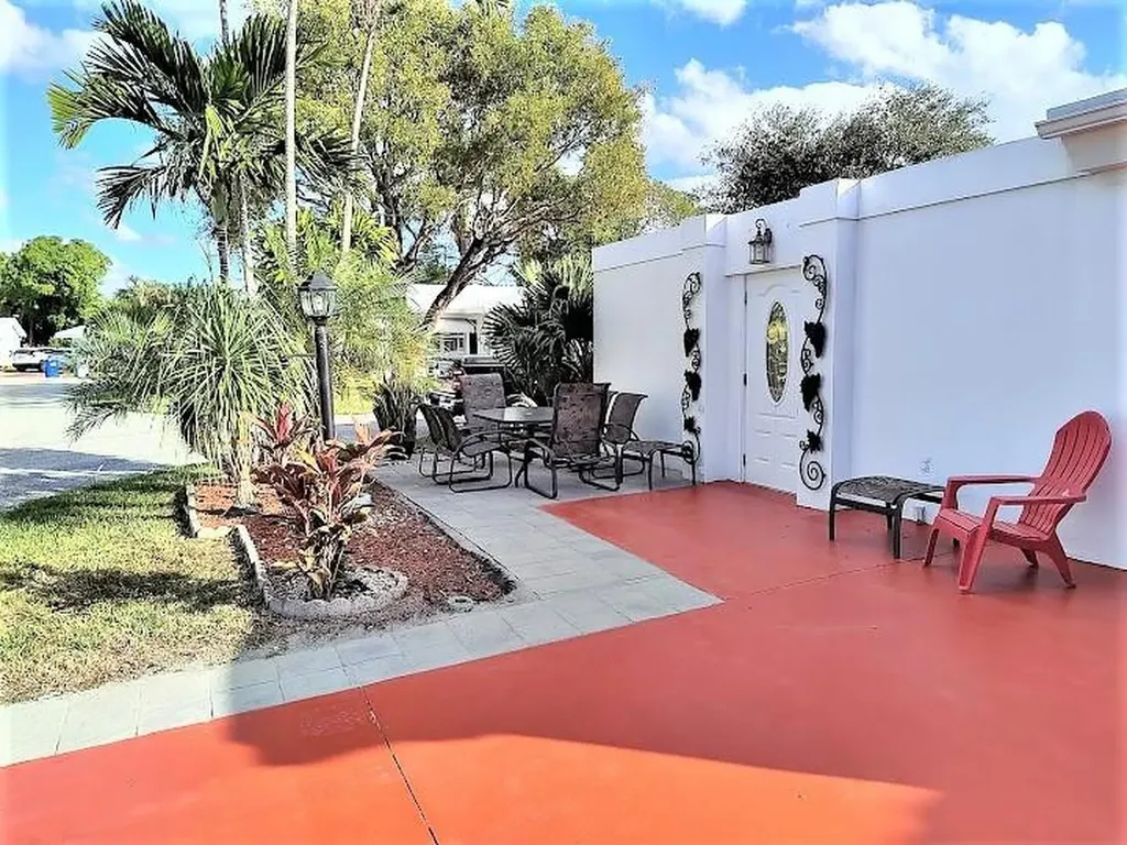 120 NW 28th Court Pompano Beach FL 33064