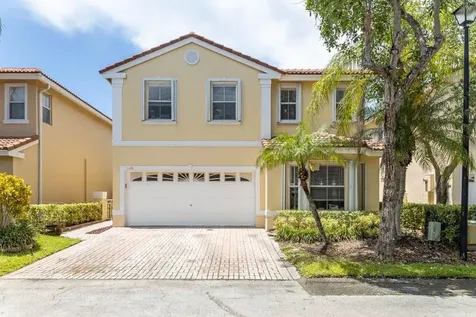 1120 Satinleaf Street Hollywood FL 33019