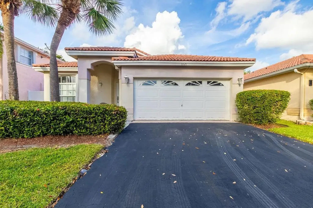 7621 NW 28th Street Margate FL 33063