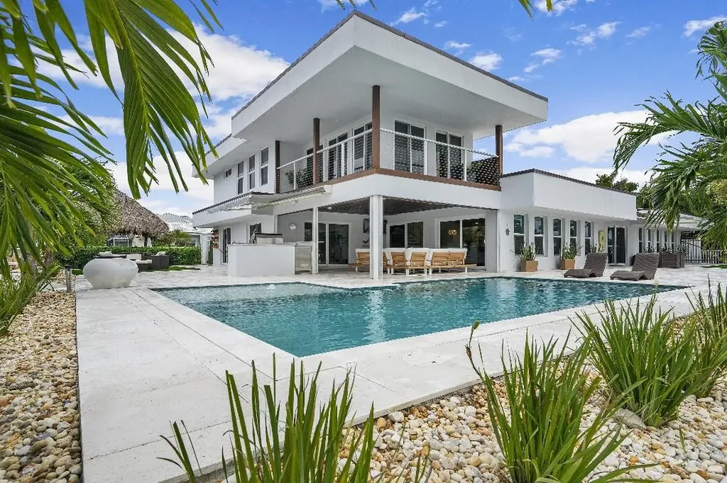 1099 NE 27th Terrace Pompano Beach FL 33062