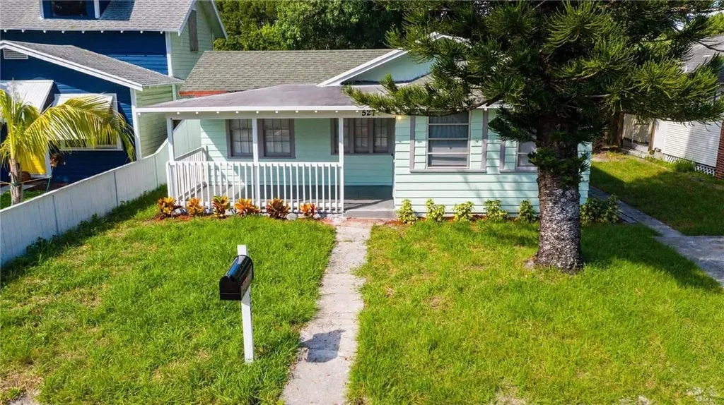 527 S L Street Lake Worth Beach FL 33460