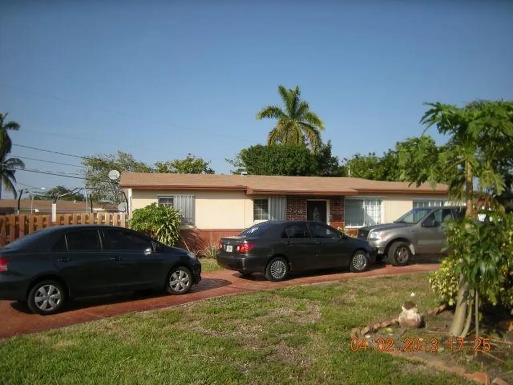 4431 NW 33rd Street Lauderdale Lakes FL 33319
