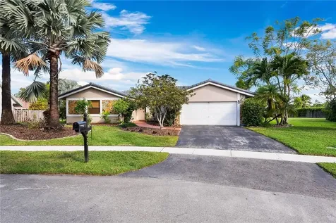 470 SW 169th Terrace Weston FL 33326