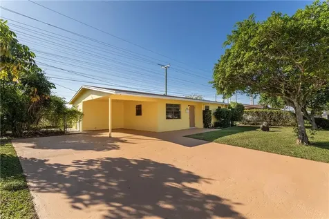 1131 W 1st Street Riviera Beach FL 33404