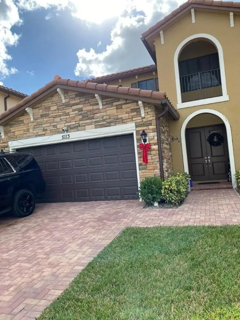 5113 NW 47th Street Tamarac FL 33319