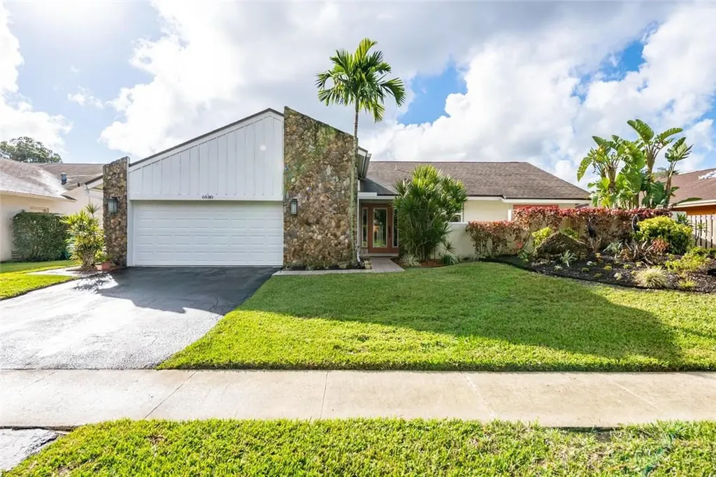 6880 NW 45th Street Lauderhill FL 33319