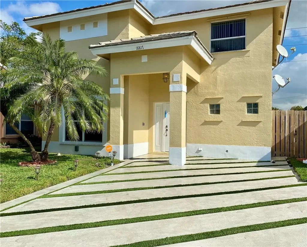 18817 NW 52nd Court Miami Gardens FL 33055