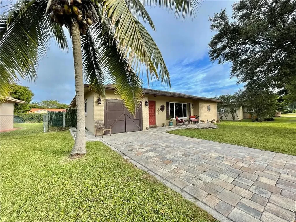 9703 NW 71st Street Tamarac FL 33321
