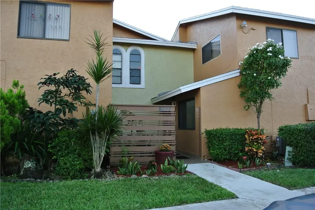 8077 NW 71st Court Tamarac FL 33321
