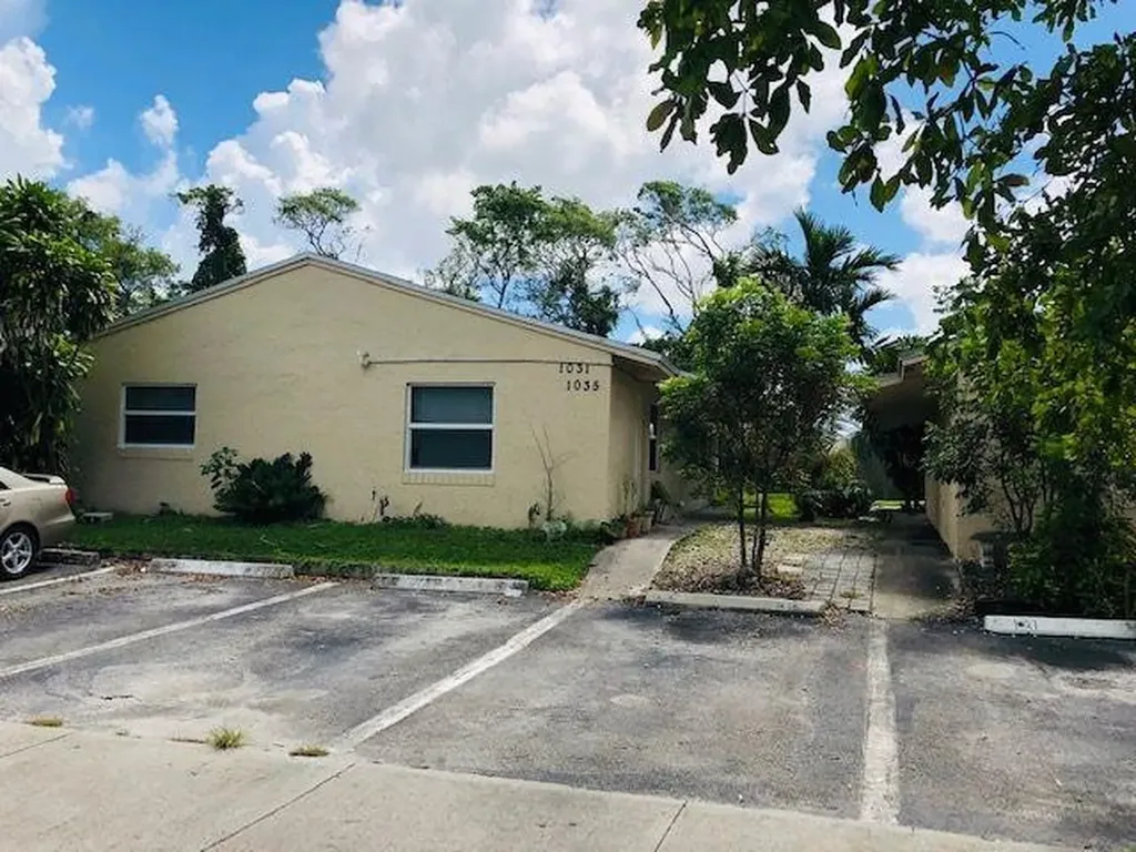 1031 N 61st Avenue Hollywood FL 33024