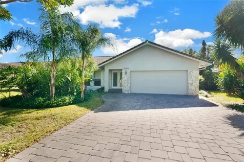 8180 SW 1st Manor Coral Springs FL 33071