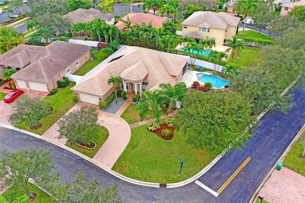 6124 NW 56th Drive Coral Springs FL 33067