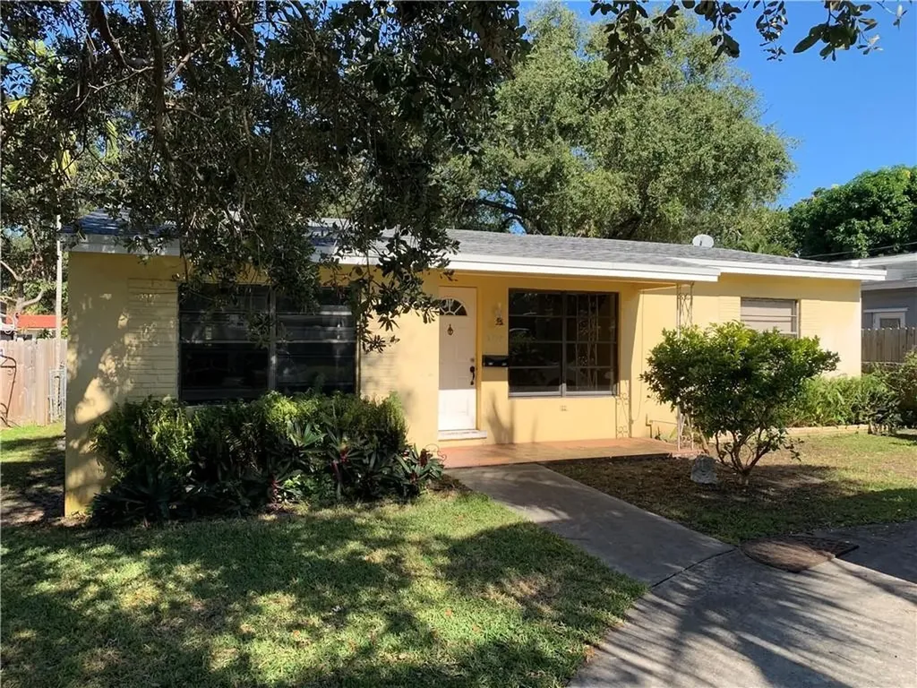 2707 Garfield Street Hollywood FL 33020