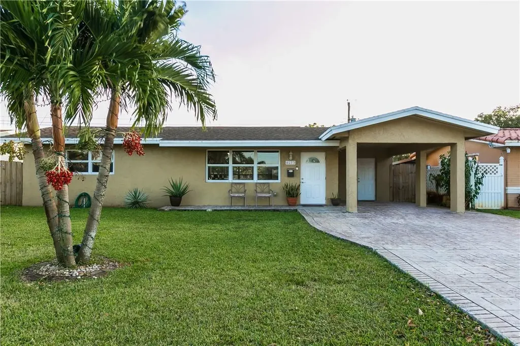 8620 NW 10th Street Pembroke Pines FL 33024