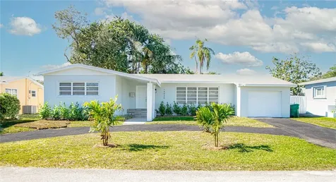 14930 NW 10th Place Miami FL 33168