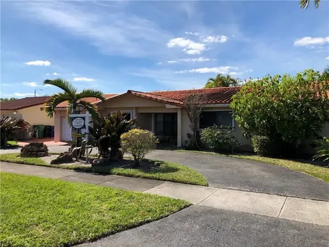 1822 SW 104th Place Miami FL 33165