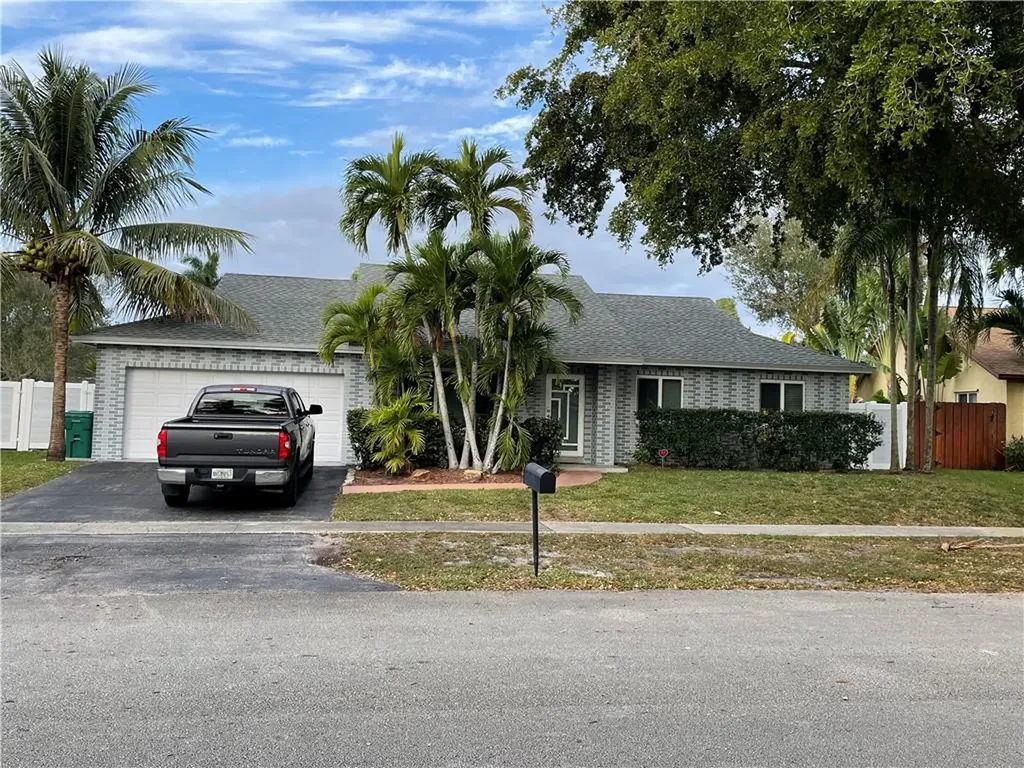 5169 SW 87th Avenue Cooper City FL 33328