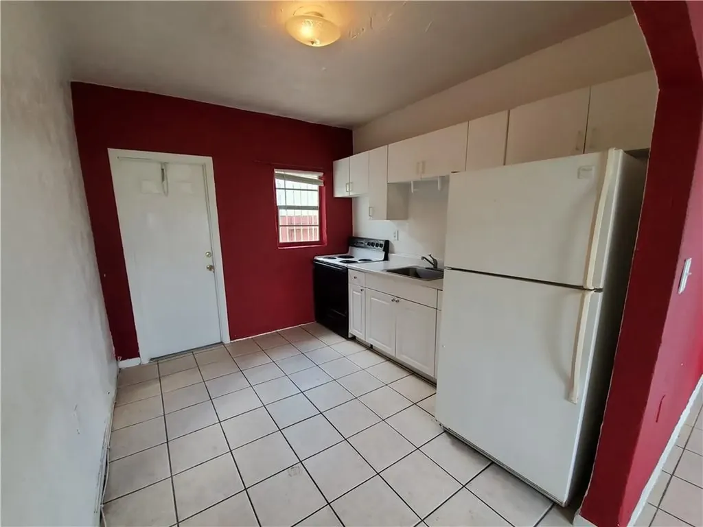 707 NW 10th Court Hallandale Beach FL 33009