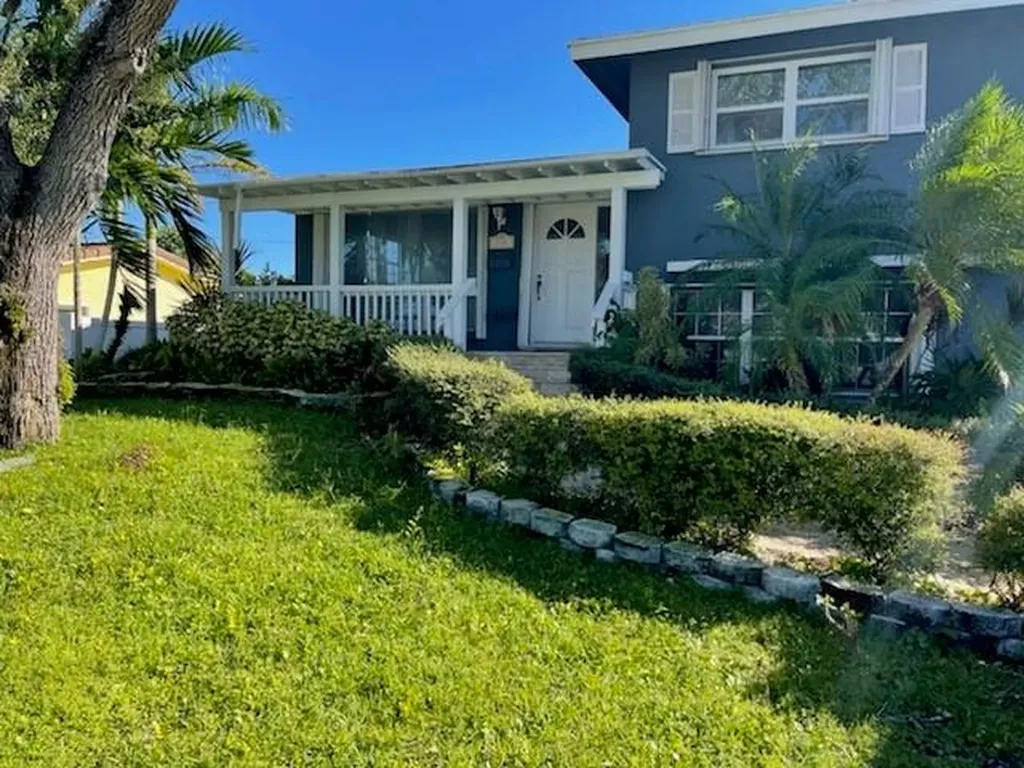 528 NW 16th Avenue Boca Raton FL 33486
