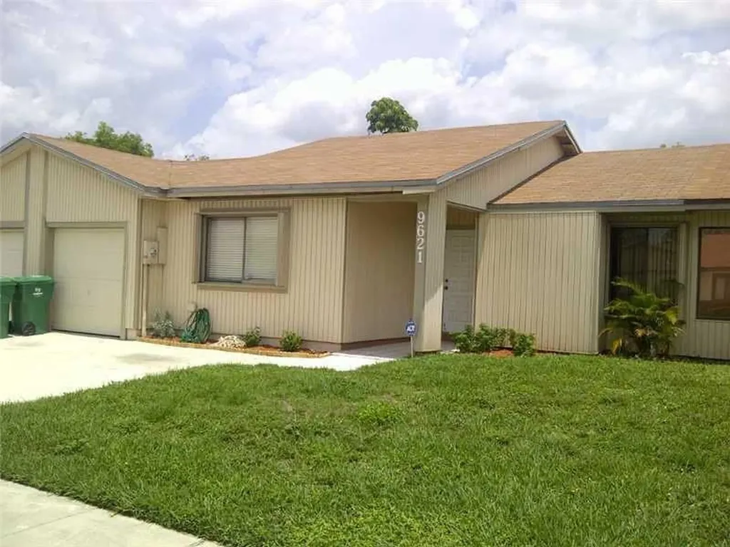 9621 W Daffodil Lane Miramar FL 33025