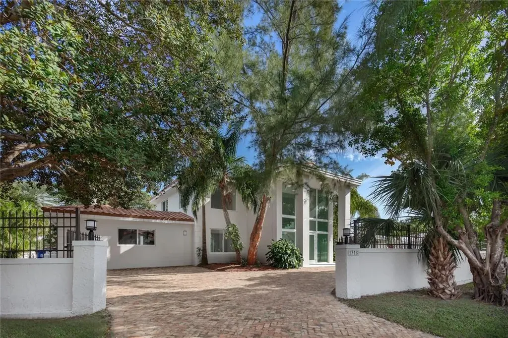 1318 W Terra Mar Drive Pompano Beach FL 33062
