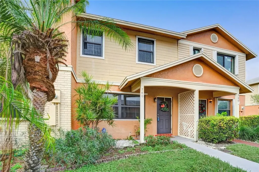 740 NW 106th Terrace Pembroke Pines FL 33026