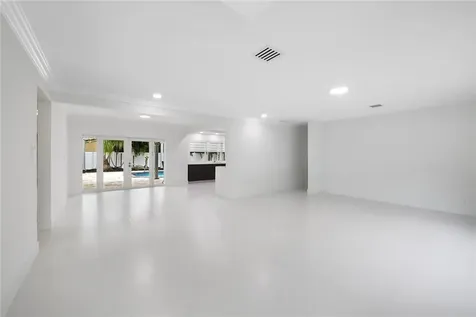 3310 N Hills Drive Hollywood FL 33021