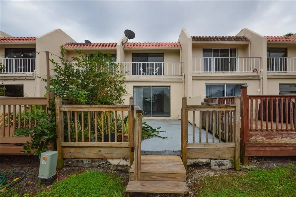 1843 SE 4th Street Pompano Beach FL 33060