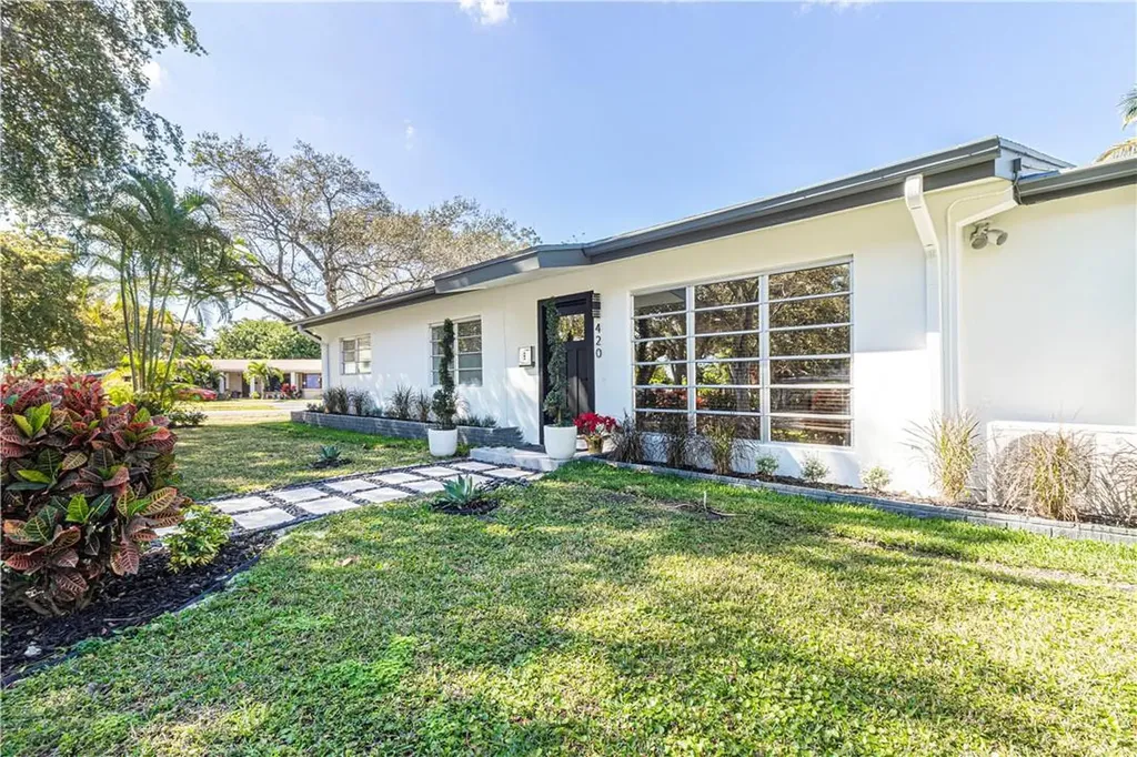420 S 57th Terrace Hollywood FL 33023