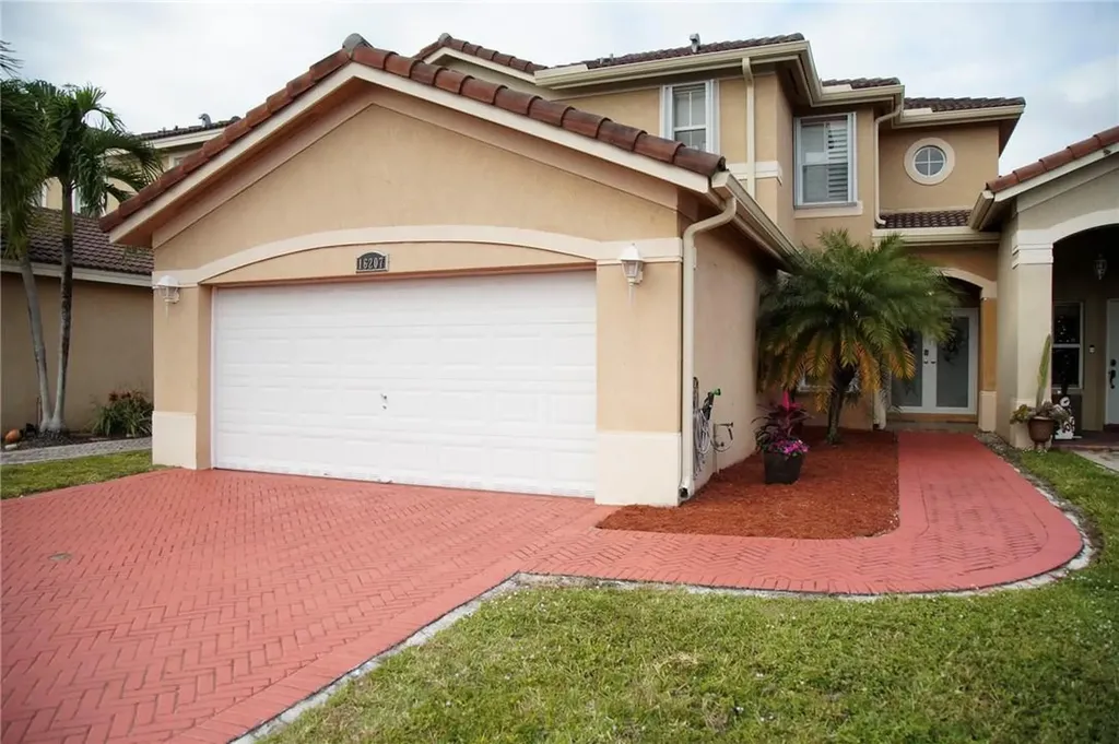 16207 SW 44th Lane Miami FL 33185