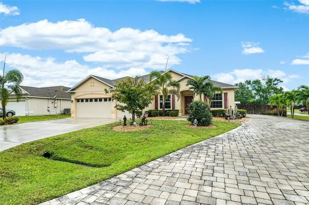 1001 SW Eckard Avenue Port St Lucie FL 34953