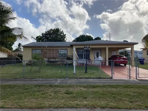 880 NE 178th Street Miami FL 33162