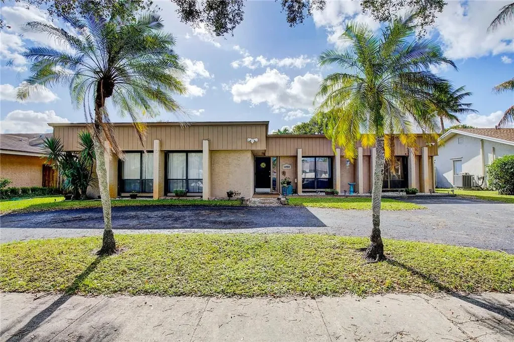10450 SW 50th Place Cooper City FL 33328
